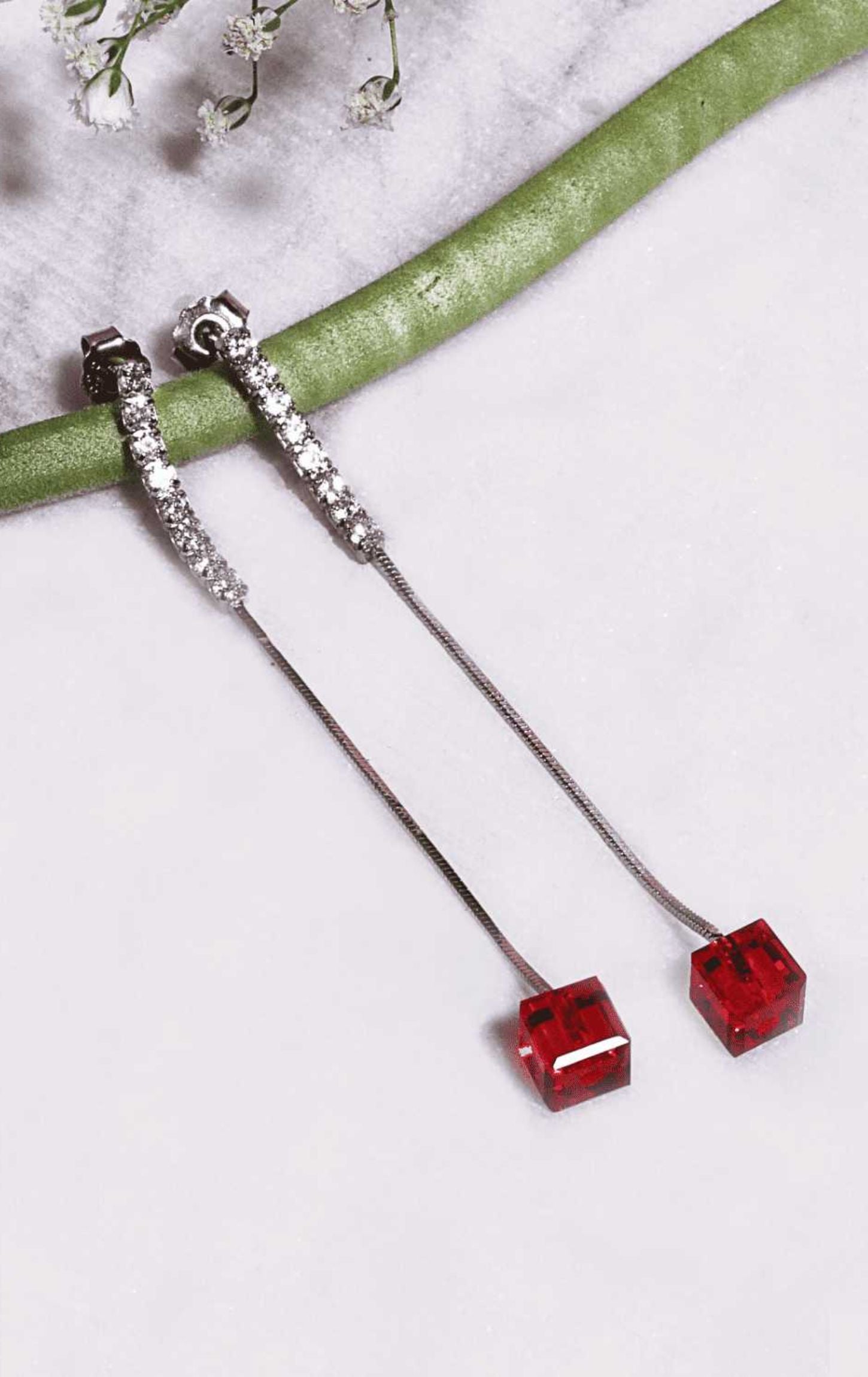 Dropping Red Cube Earring Silver