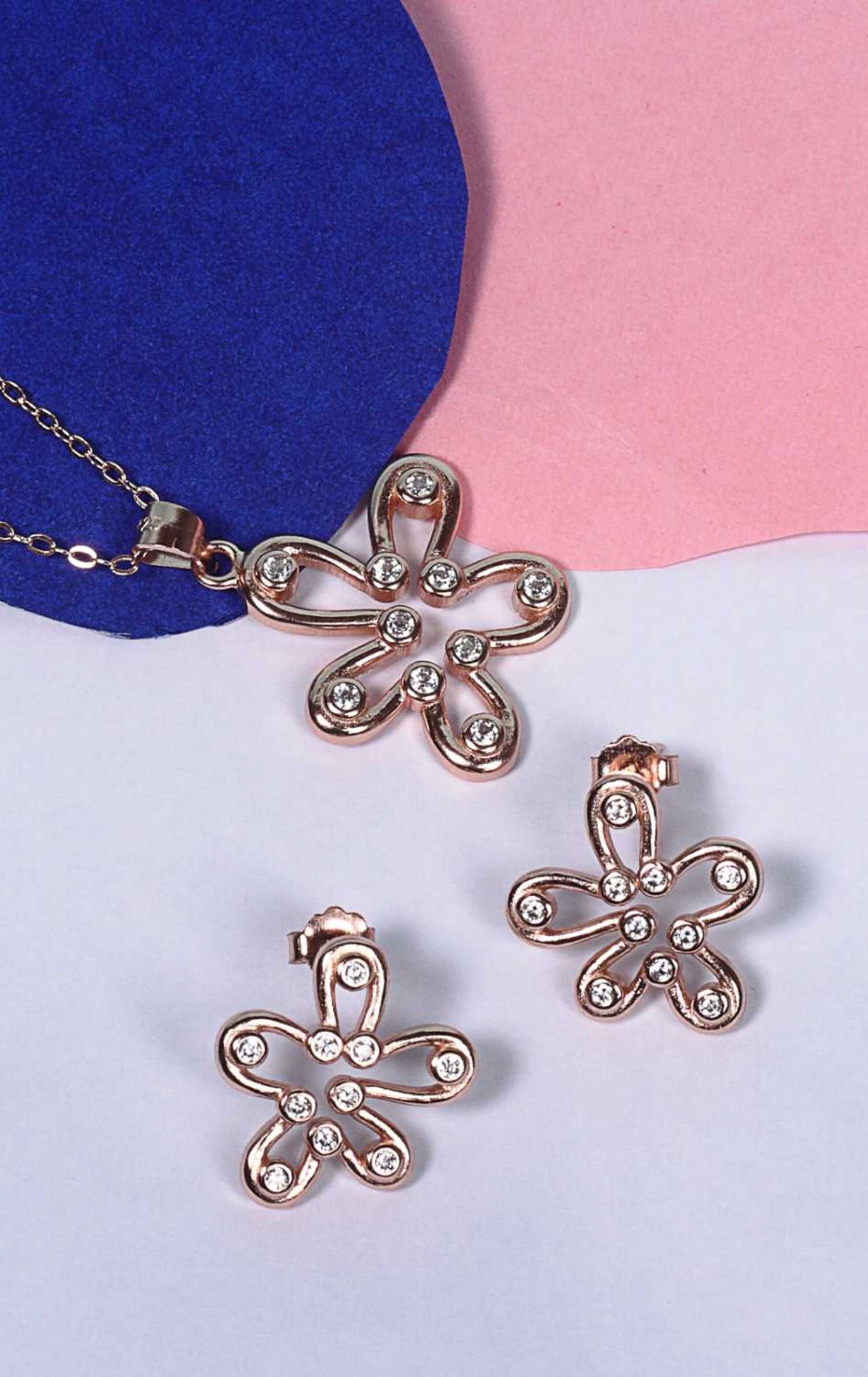 Rose Gold Artistic Flower Pendent Set