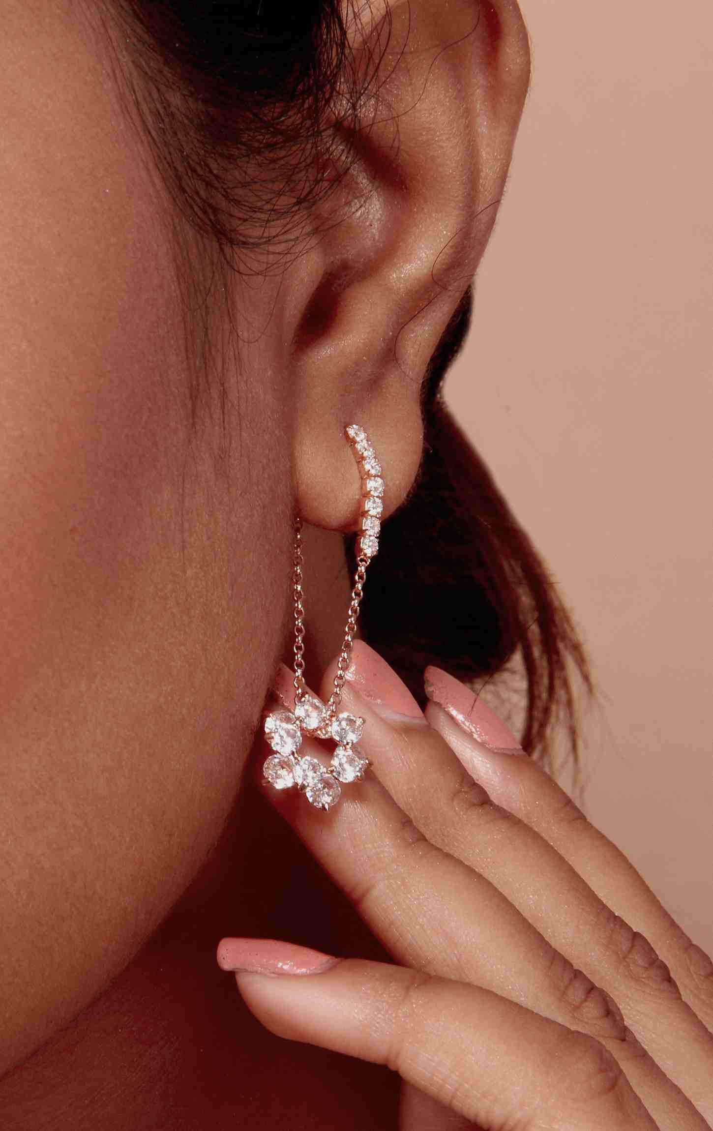 Rose Gold Earring With White Zircon Flower Tied With Chain