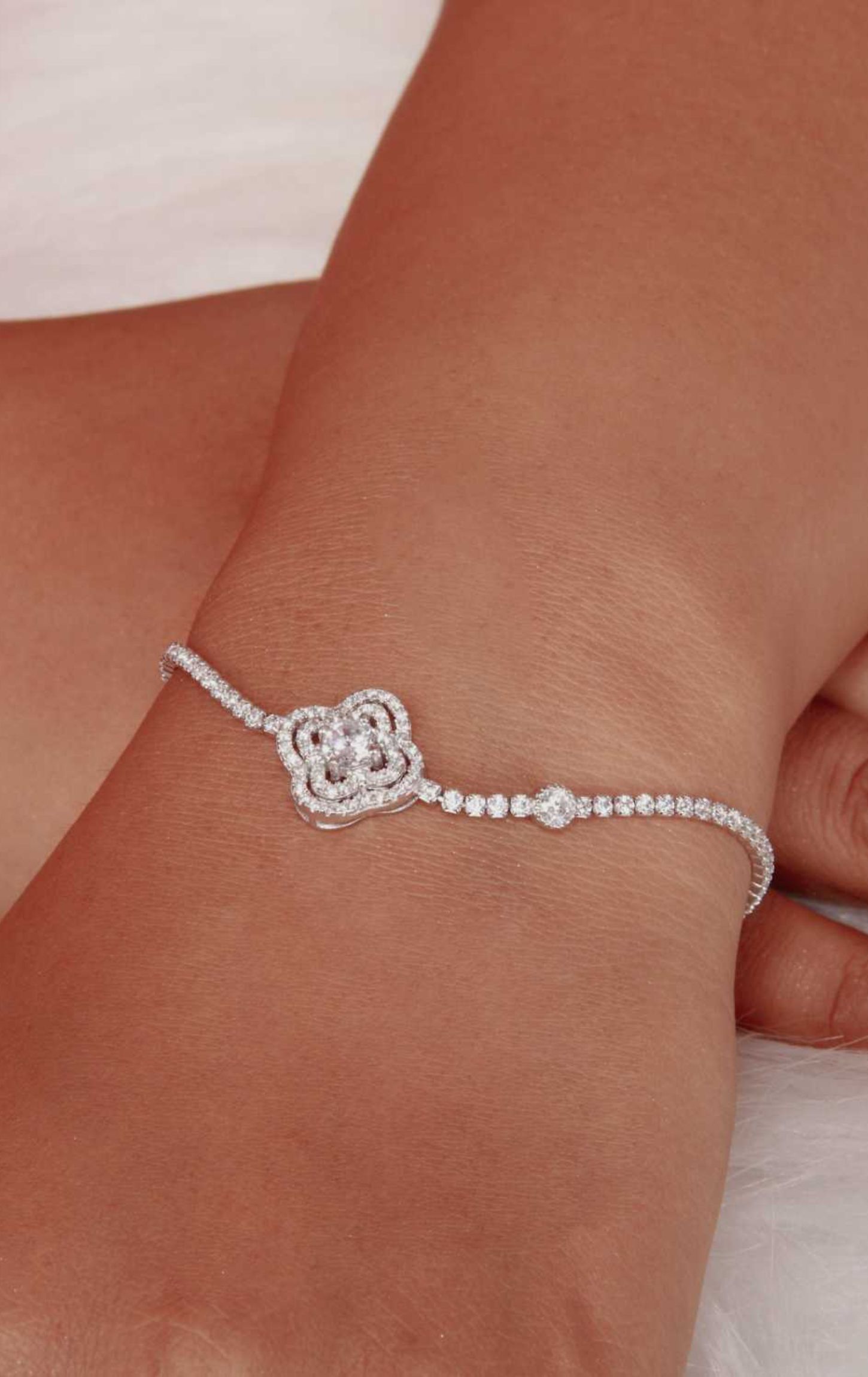 Stone Flowered Bracelet Silver