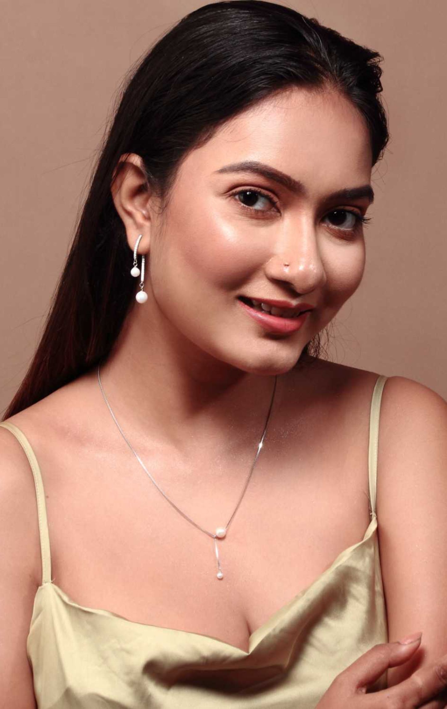 Pearl Dropping Pearl Charm Chain Silver