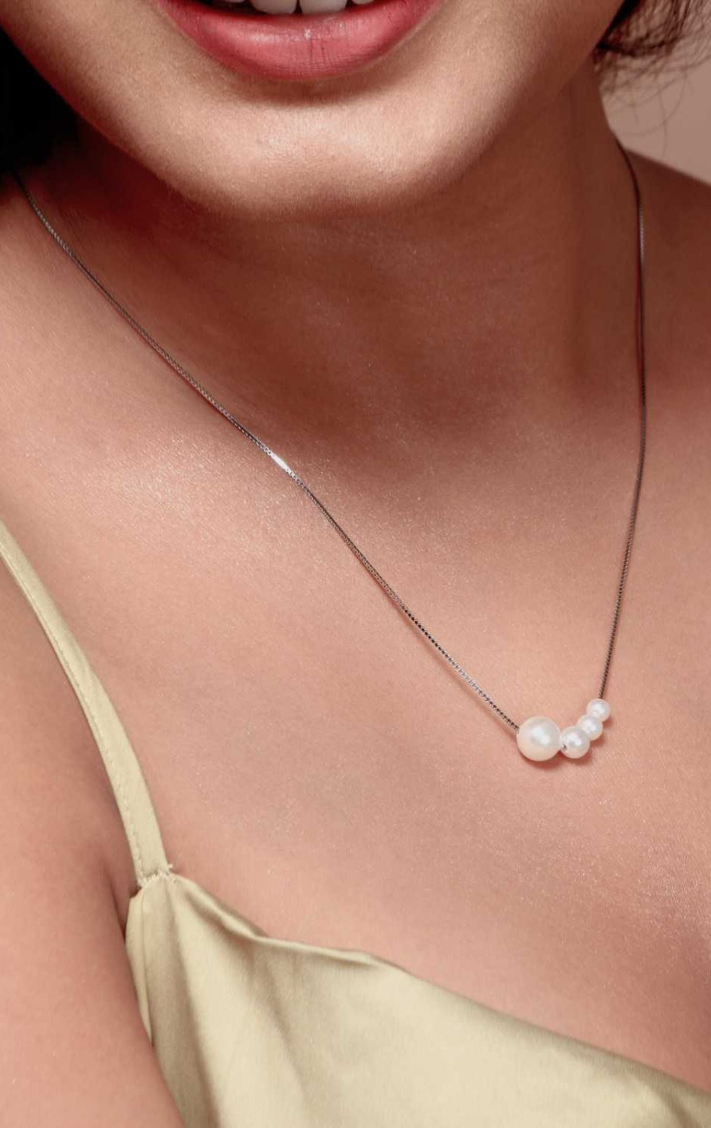 Multi-Pearl Enroped Necklace Silver