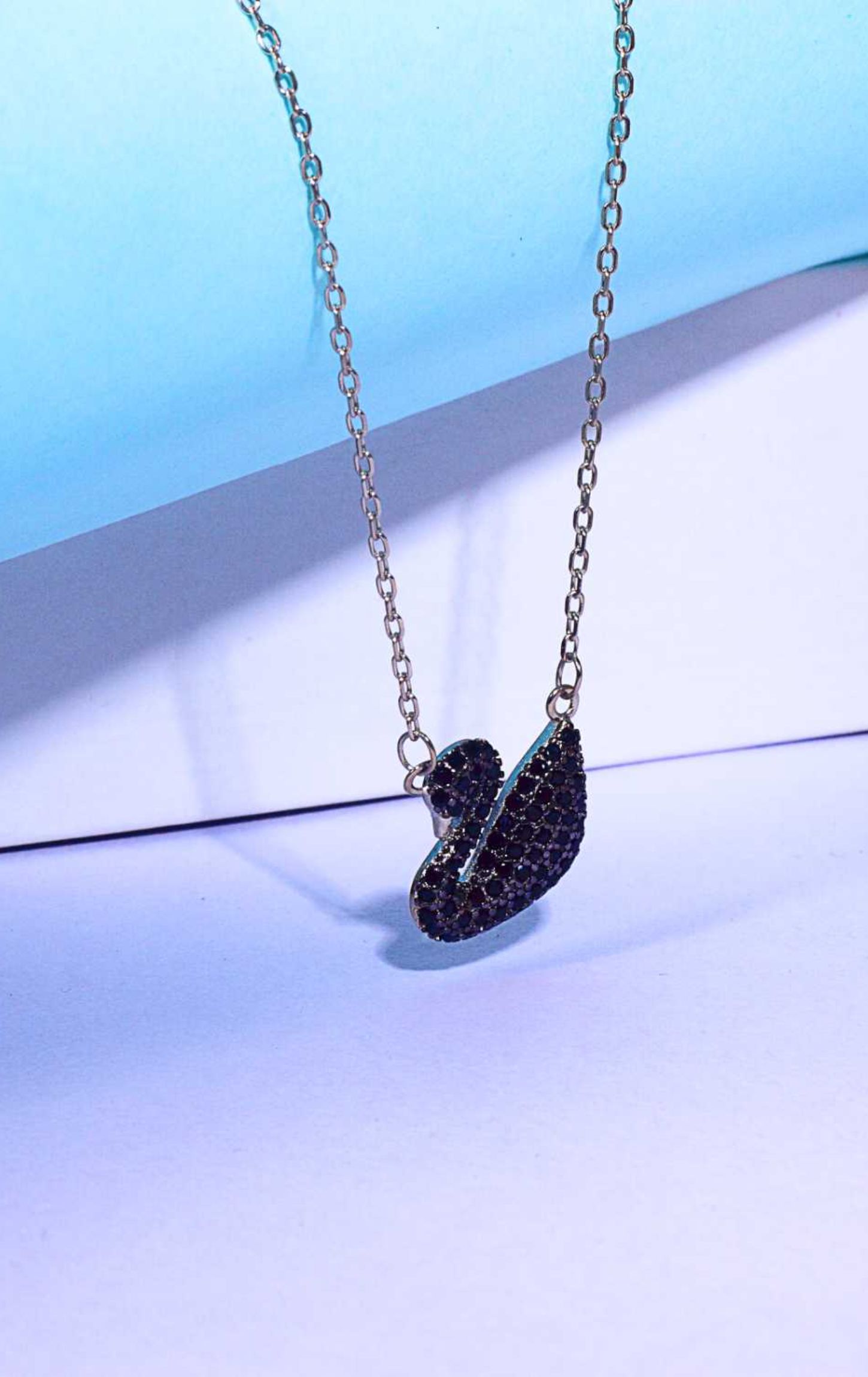 Zirconic Black Swan Pendant Silver