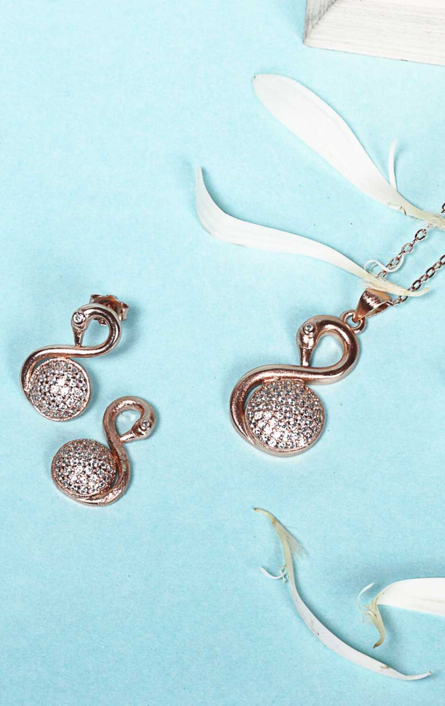 Swan Spun Rose Gold Pendant Set