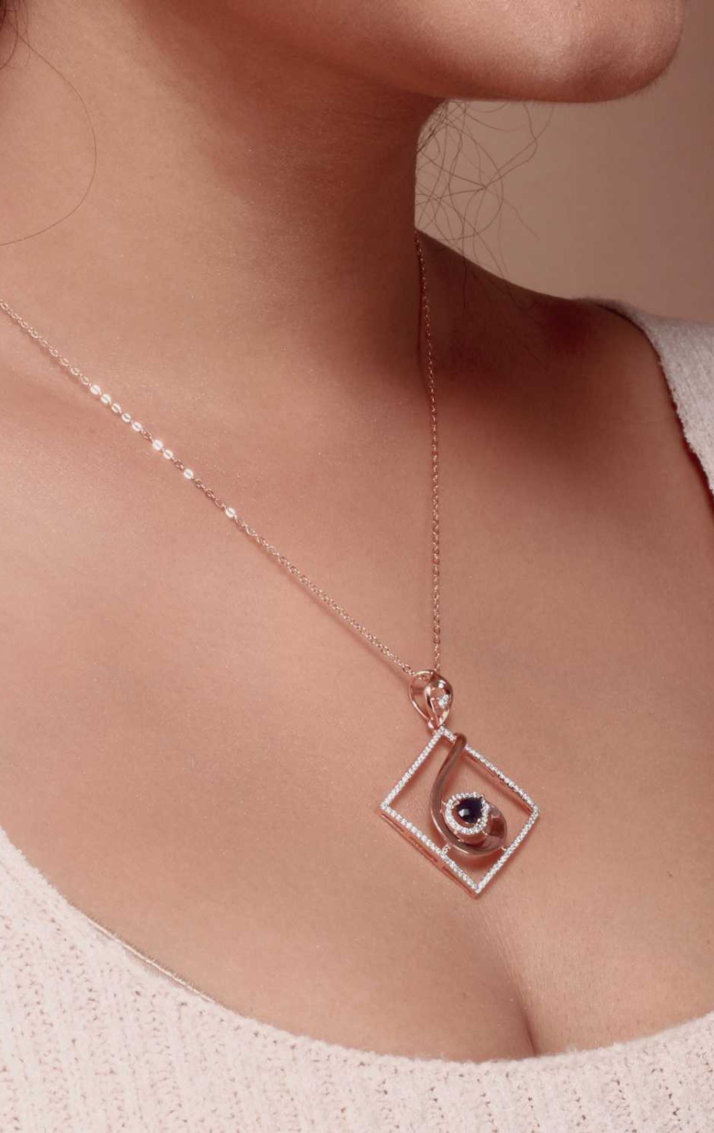 Majestic Ball In a Wave Pendant Set Silver