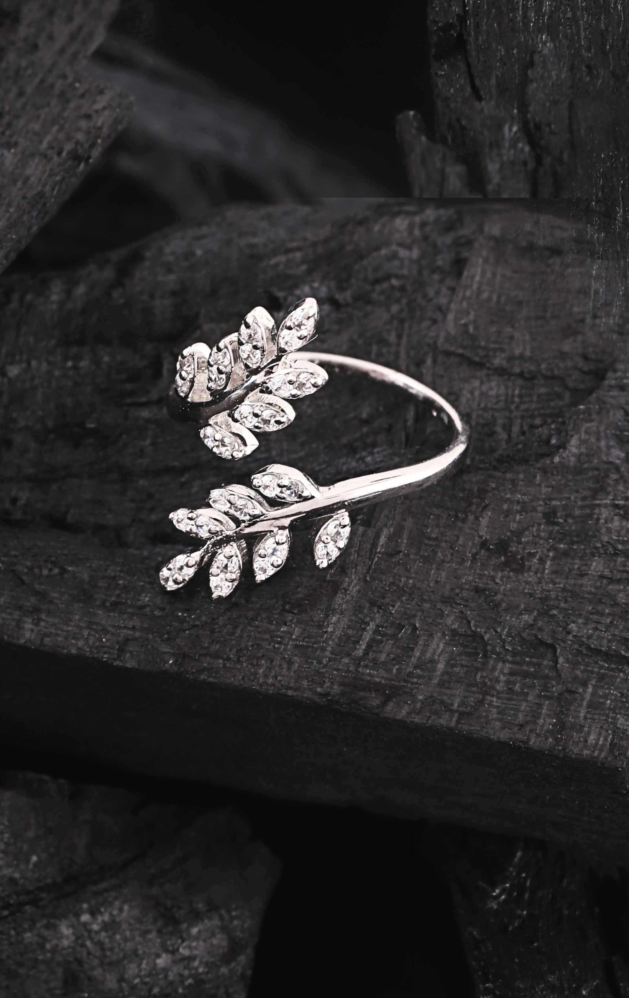 Mystic Leaf 925 Sterling Silver Ring
